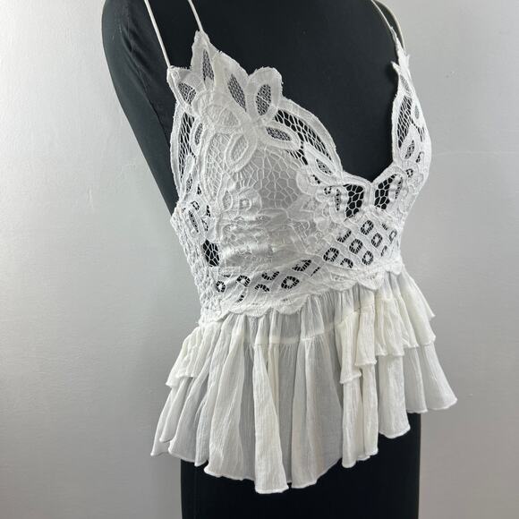FREE PEOPLE ONE Adella White Crochet Lace Tiered Ruffle Peplum Cami Top Size M - Picture 4 of 9